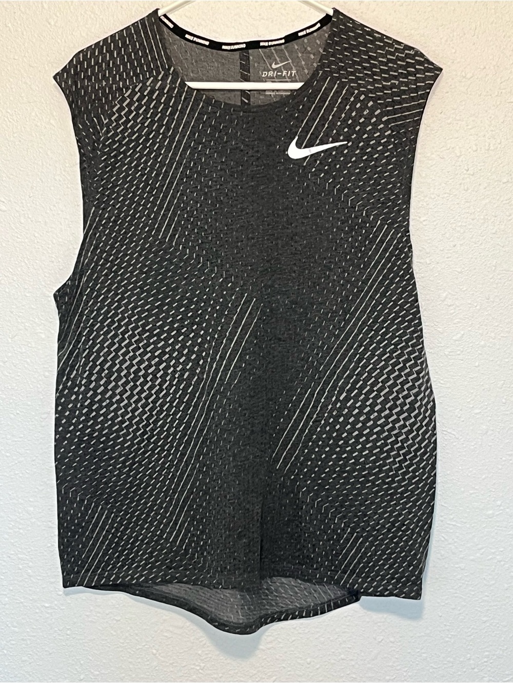 Nike Black Women's Dri-FIT Sleeveless Tank with White Swoosh Size Large